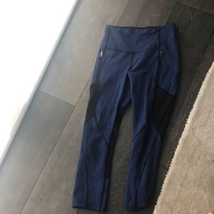 Blue and black pattern lulu leggings